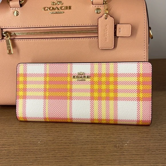 Coach Slim Wallet With Garden Plaid Print
IM/Taffy Multi NWT - Picture 8 of 16